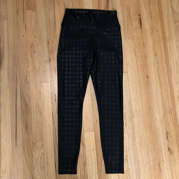 Peloton Show Up Houndstooth Leggings - Picture 3 of 5